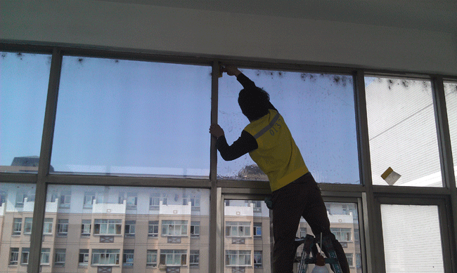 隔熱膜貼膜現場圖